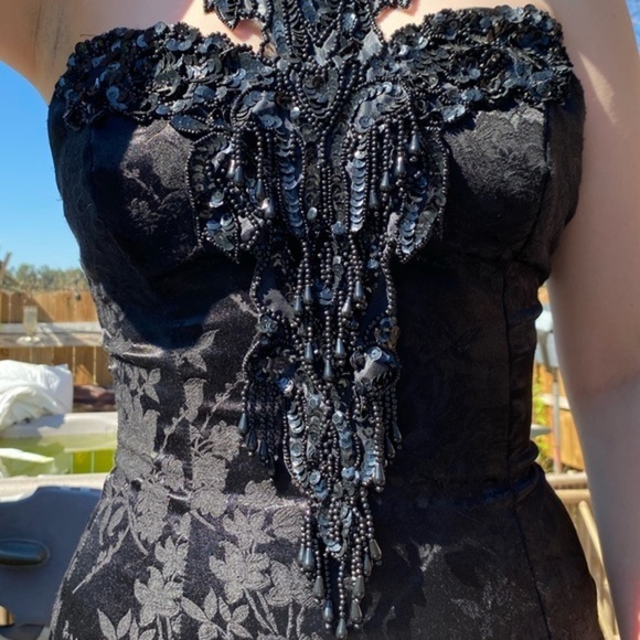 Black Prom dress 11/12 - Picture 3 of 16